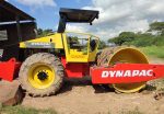 Vibrocompactadora Dynapac CA250