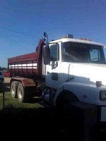 Volqueta Volvo Americana año 2009