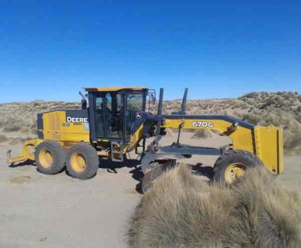 motoniveladora-John-Deere-670G.jpg John Deere 670G - Imagen 1